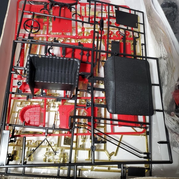 Rare Academy Hobby Model Kits 1/16 Scale 1912 Ford Model T Kit 15100 Opened - Picture 8 of 8